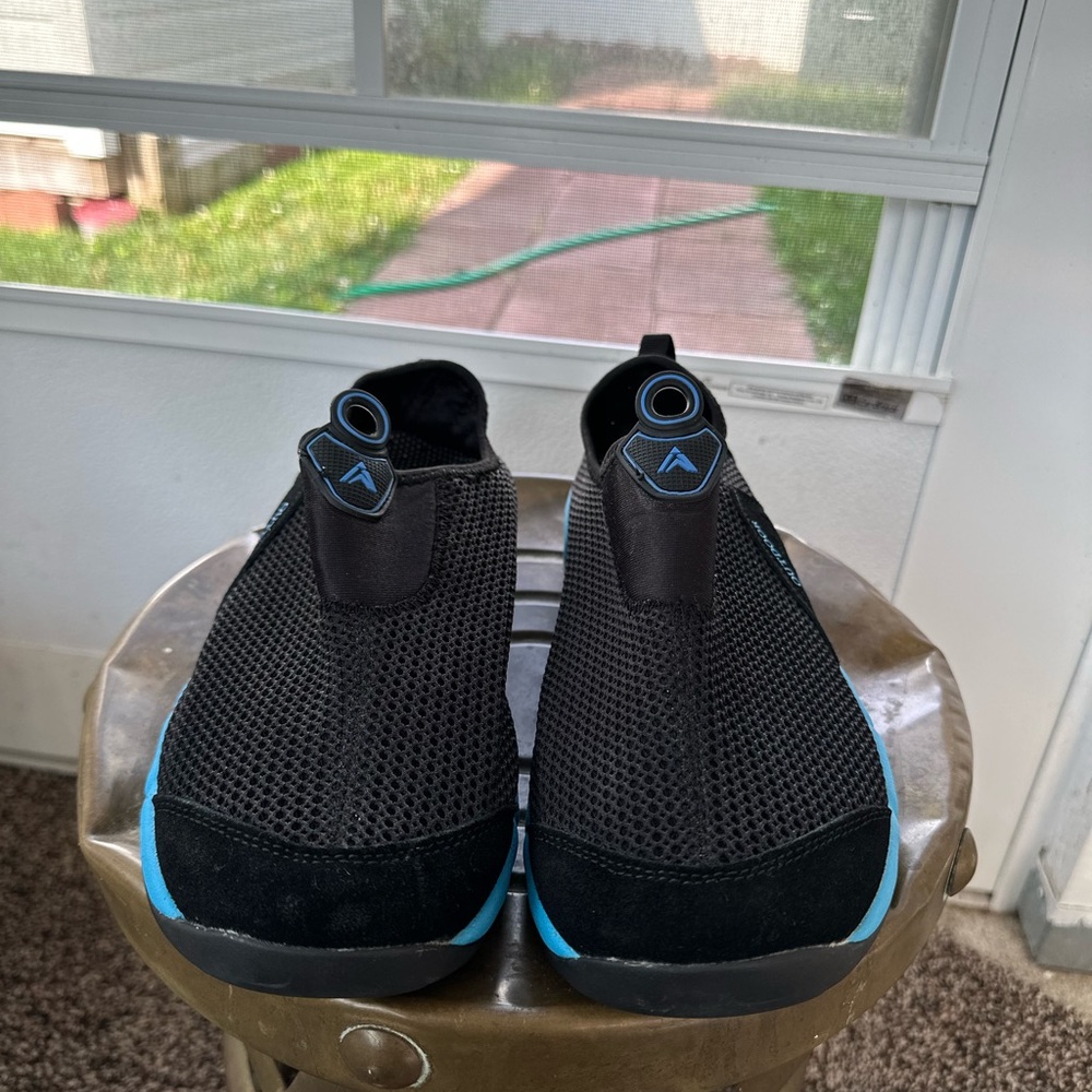 GOMNEAR Summer Breathable Running Shoes